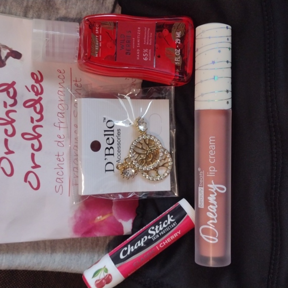 Size Medium bundle Basket with earrings new - Picture 3 of 11